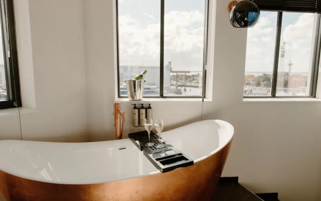 Hotel de Timmerfabriek  Kloeg Collection