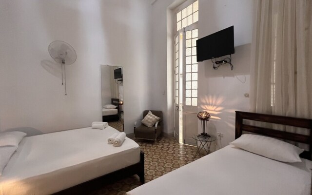 Vapor 156 Boutique Hotel