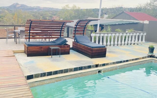 Full Moon Guest House