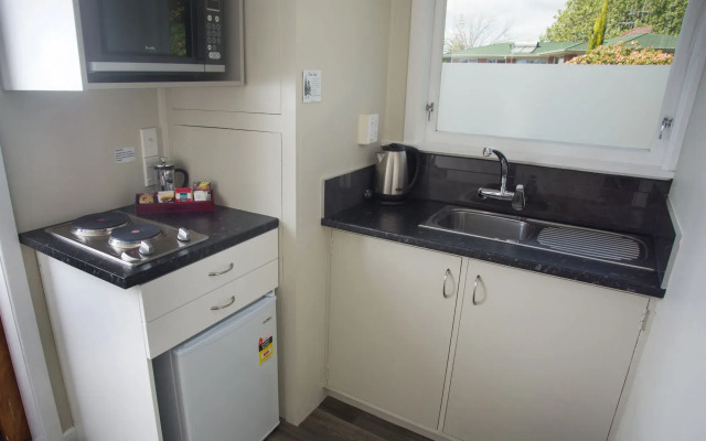 Harbour View Motel and Water Front Apartments