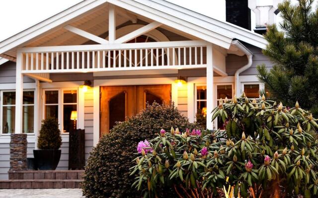 The Lodge
