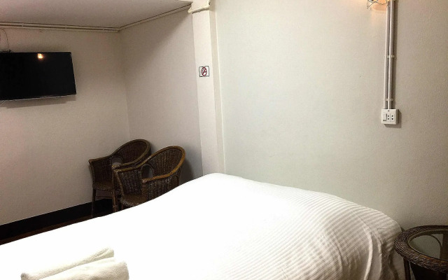 Home At Samlan Soi 1