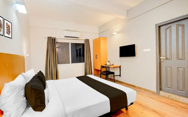 Spacious Comfort Stays Near Aerospace Museum