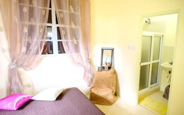 House With 2 Bedrooms in Roseau Vallee, With Wonderful sea View, Furni — фото 2