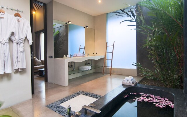 Villa Alice Satu by Villa Finder