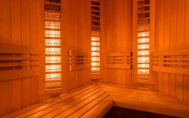 De Zon Hotel & Restaurant by Flow