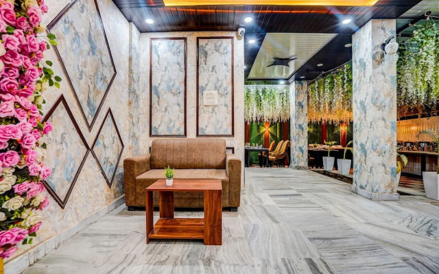 Fabhotel Dream Palace I