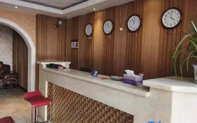 Xiaohonglou Hotel, Luohe