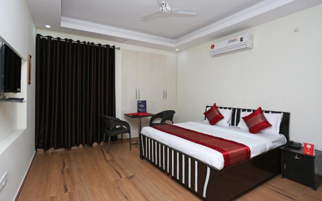 OYO 11090 Maira Homes