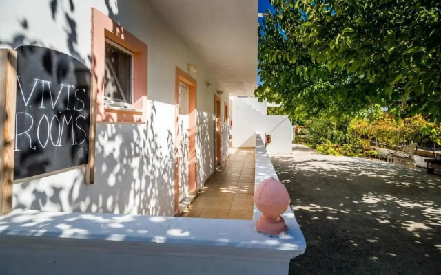 Vivi's Studios