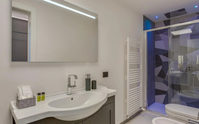 Cherubini Palace Thematic Apartment