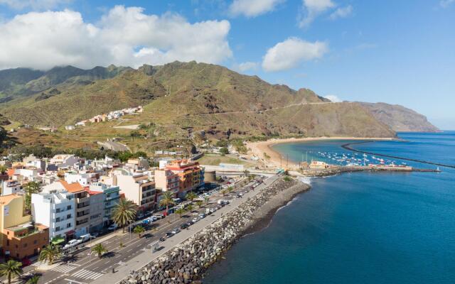 Home2Book Sea Front Las Teresitas Beach 4