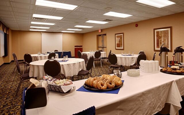 Best Western Plus Rose City Suites