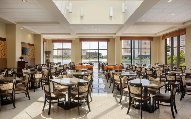 Ramada Plaza by Wyndham Orlando Resort & Suites Intl Drive