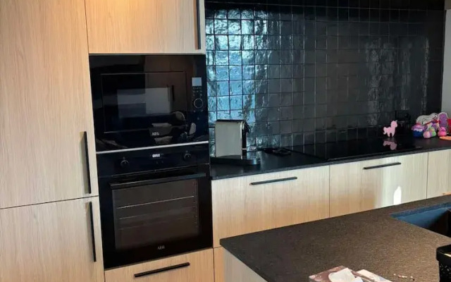 Huswell - Beachfront Apartment With sea View