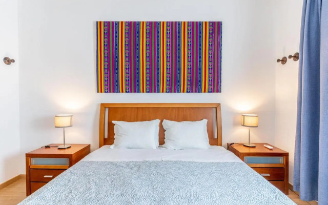 #056 Heart of Historic Albufeira with garage