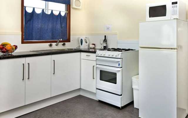 Acclaim Rose Gardens Beachside Holiday Park