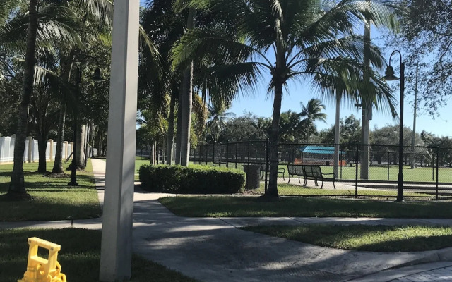 Cozy Guest House Florida Tamarac