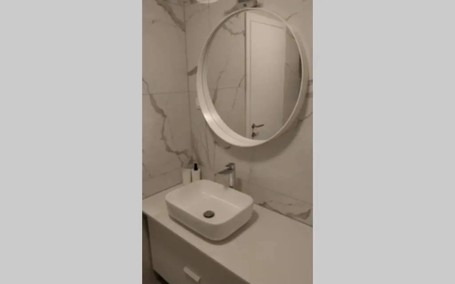 MARIA, Modern studio apartment with private parking