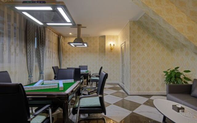 Quxian Wenfeng Youzhu Hotel