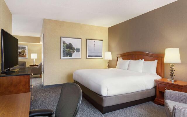 DoubleTree by Hilton Detroit Novi