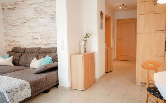 Bright Apartment With Balcony Outside the City Centre of Regensburg