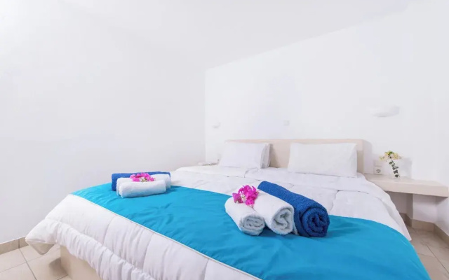 1-bed Apt at Hotel, Near Perivolos Black Beach