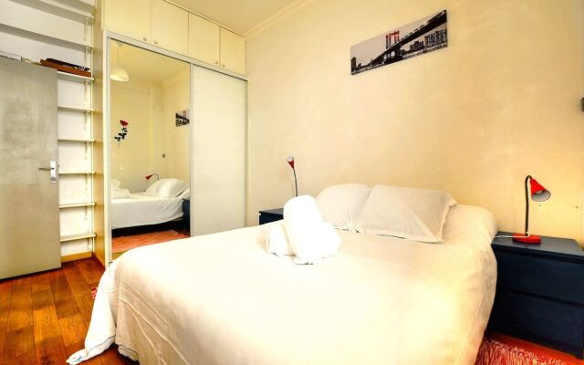 Rustic 1 Bedroom Apartment in Montmarte