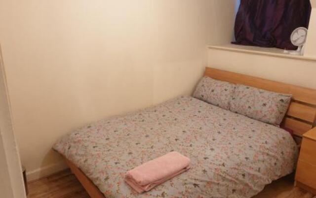 Splendid 4Bedrooms shared Home