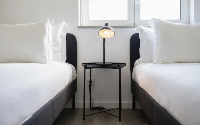 Olivais Modern by Homing