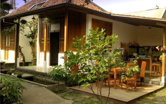 Ndalem MJ Homestay