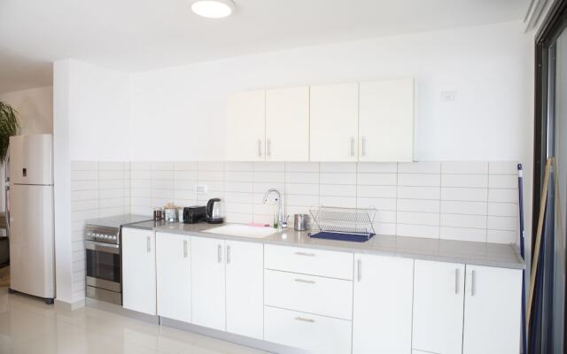 Lakeview Oasis