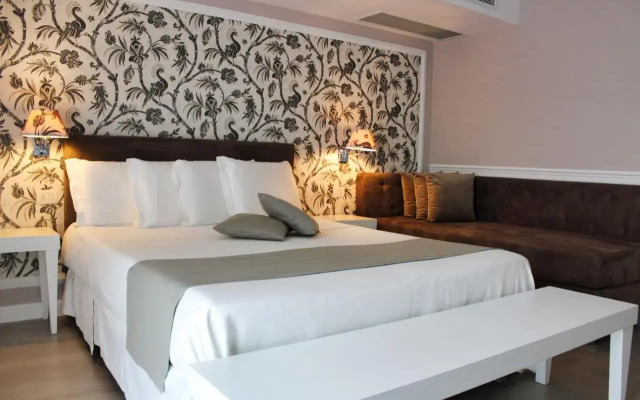 Bianco Riccio Suite Hotel