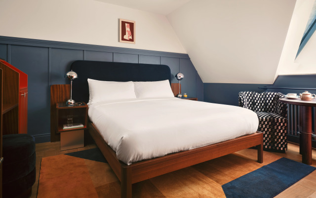 The Hoxton, Lloyd Amsterdam