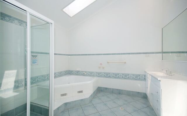 Marine Dr 2/68 - Fingal Bay