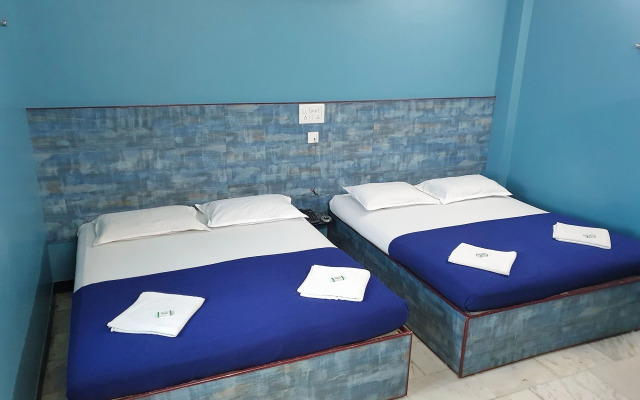 S M Mansion near Harbour & High court