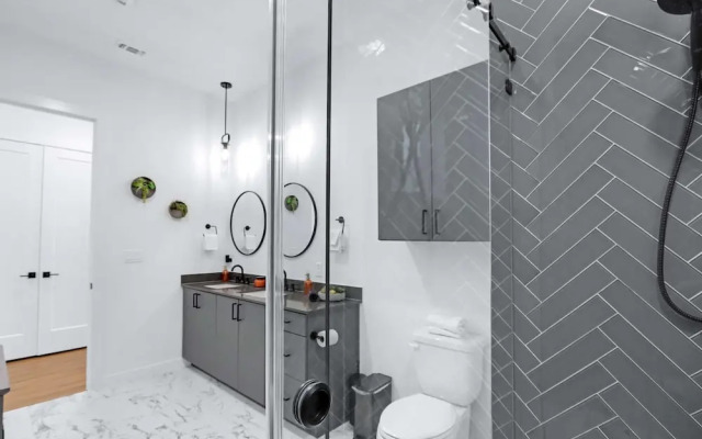 Pure Texas Poolside Oasis Steps to Entertainment