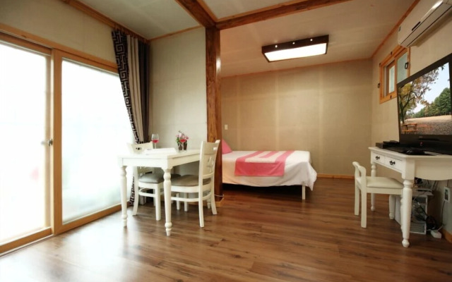 Apple farm stay
