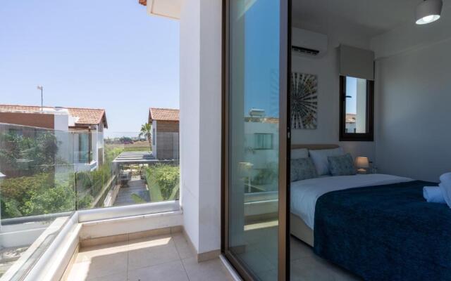 Sea La Vie 3-BR Villa in Protaras