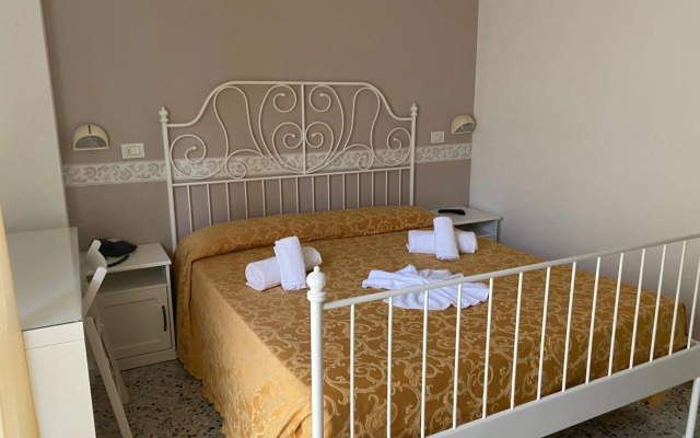 Hotel Modenese