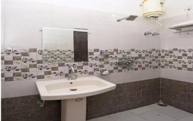 Radhika Resort by OYO Rooms