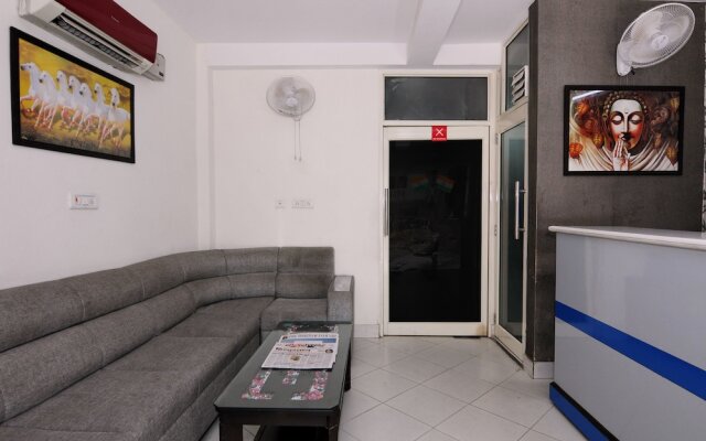 OYO 2041 Hotel Silver Land