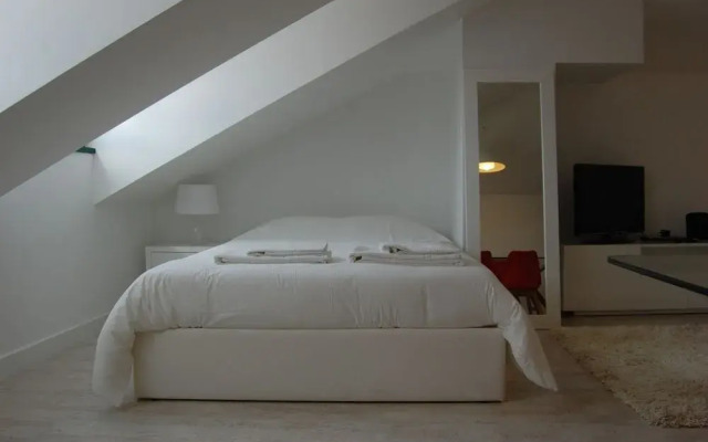 Wallis Apartments
