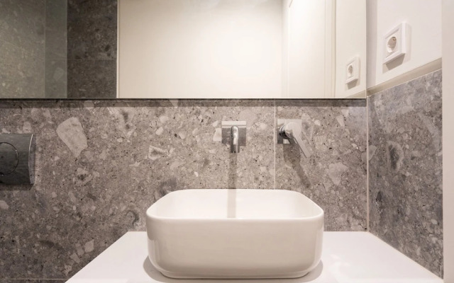 LIV Athinum 1 - Luxury Apartment 4C