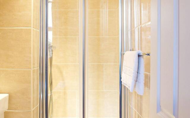 Curzon House Hotel - Hostel