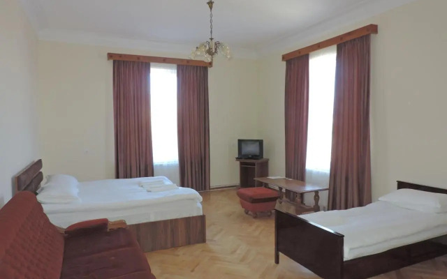Tetriani Guesthouse