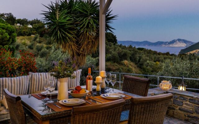 "villa Avaton With Magnificent sea View and Skopelos Town"