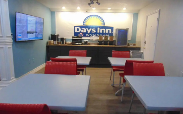 Days Inn by Wyndham Victorville