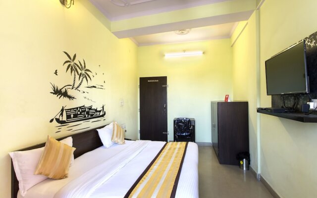 OYO 7794 Hotel Raghukul