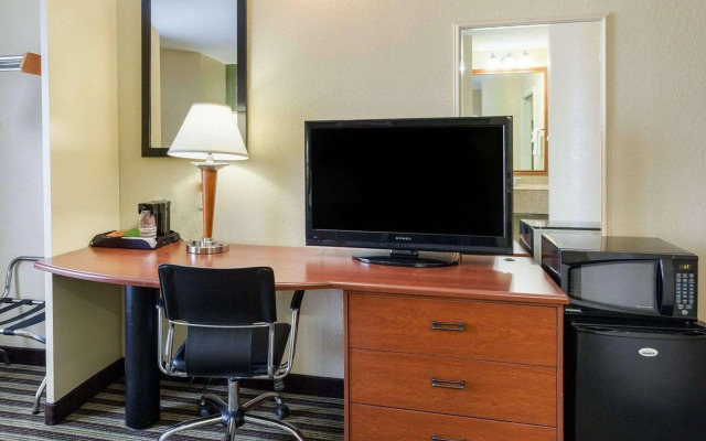Quality Inn Baytown - Houston East
